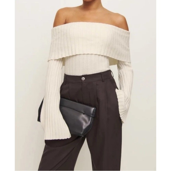 Reformation Sweaters - NWT Reformation Lana Cashmere Blend Ribbed Off-Shoulder Sweater XL